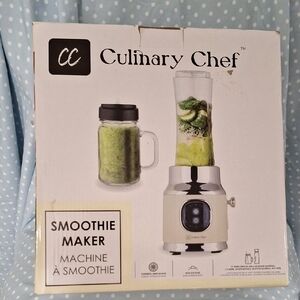 NIB Silver Smoothie Maker